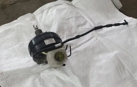 BMW 3 F30 F35 F31 Brake booster 6798425 13B3330B0668 22201307388