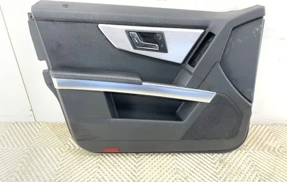 Mercedes-Benz GLK (X204) Front door card panel trim