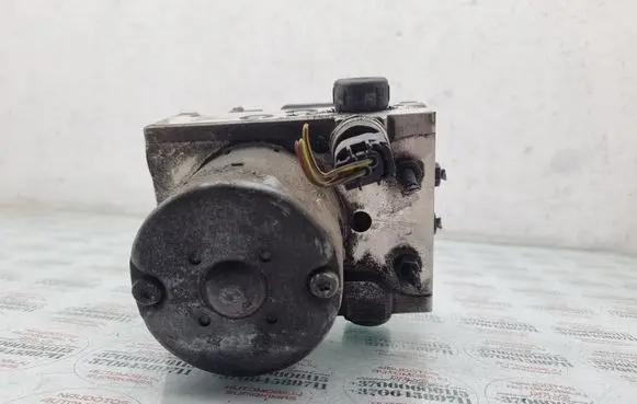 Volkswagen PASSAT B5.5 ABS Pump 4B0614517G 0265950055