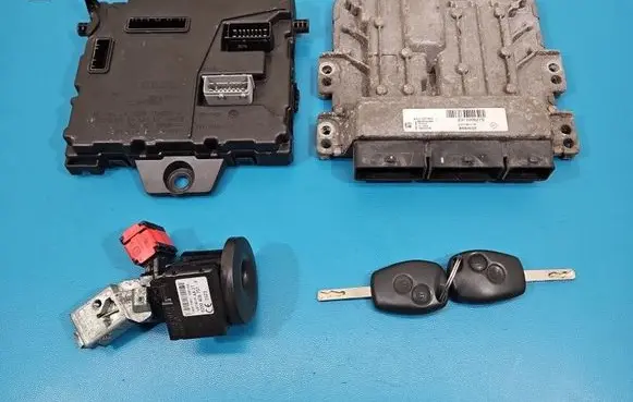Opel Movano B Engine control unit/module ECU 237100827S IMPRK1534691