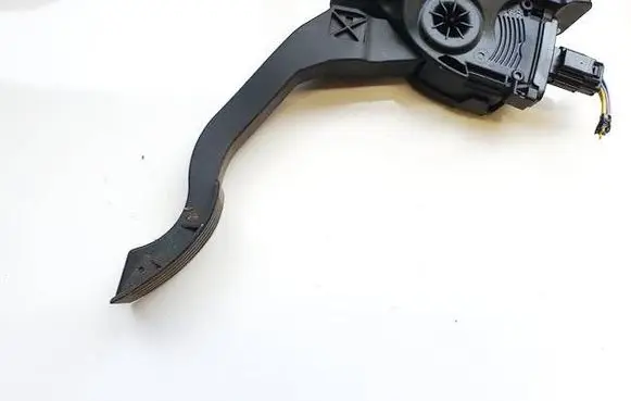 Ford Grand C-MAX Accelerator throttle pedal AV619F836AB
