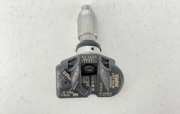 BMW i4 Tire pressure sensor 6877936 2612D1EA