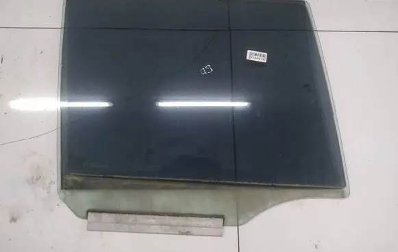 Opel Zafira A Rear door window glass AS2