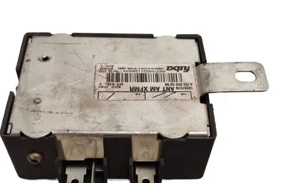 Mercedes-Benz ML W163 Aerial antenna amplifier 1638200289 17551