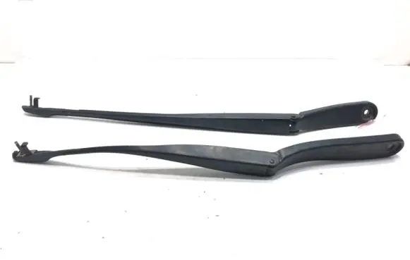 Front wiper blade arm