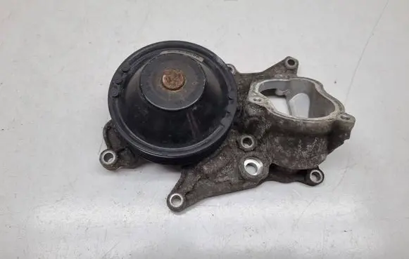 BMW 3 E90 E91 Water pump 781083302