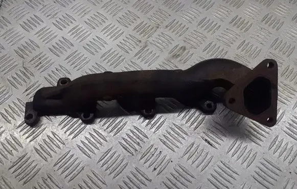 Mercedes-Benz 200 300 W123 Exhaust manifold A6111420501