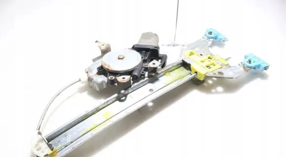 Nissan Altima Rear window lifting mechanism without motor