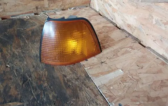 BMW 3 E36 Front indicator light 1387043 155051