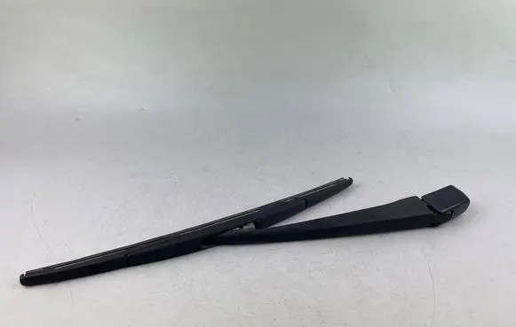 Subaru Forester SG Rear wiper blade arm 