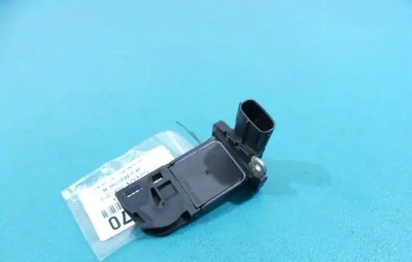 Toyota Auris 150 Mass air flow meter AFH0M-77 IMPRK925870