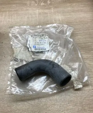 Opel Astra G Breather hose/pipe 90411945