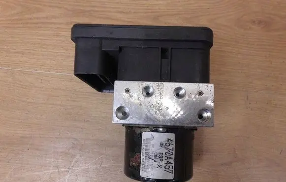 Mitsubishi Outlander ABS Pump 4670A457