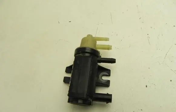 Mercedes-Benz Sprinter W906 Turbo solenoid valve A0091533128 VD8505