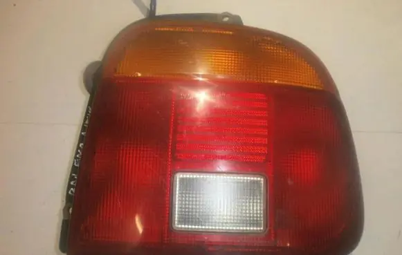 Suzuki Baleno EG Rear/tail lights 3308612r