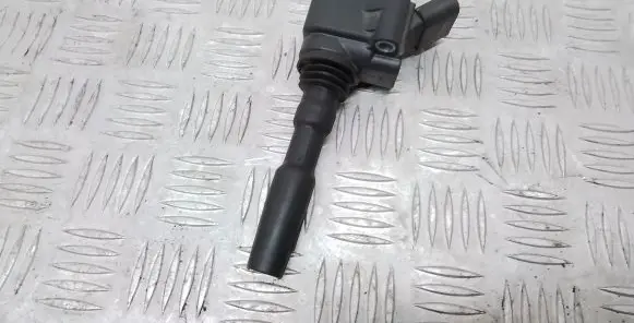 Volkswagen Jetta USA High voltage ignition coil 04E905110M