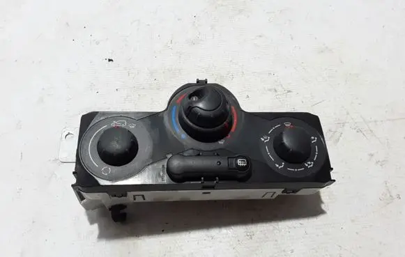 Renault Kangoo II Air conditioner control unit module 7701209826