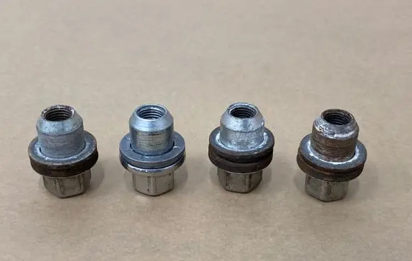 Nuts/bolts