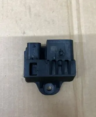 Glow plug pre-heat relay