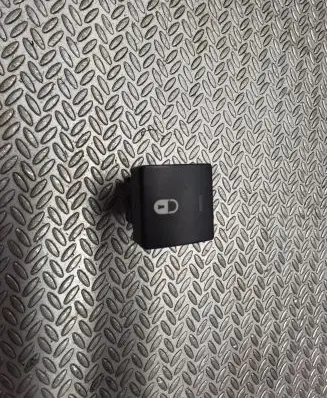 Citroen Berlingo Central locking switch button 96582880XT