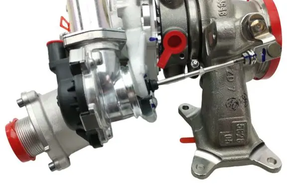 Audi Q3 F3 Turbo 06K145873C