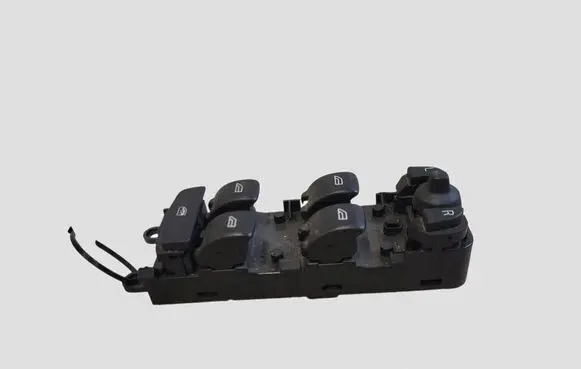 Volvo V70 Electric window control switch 31334881