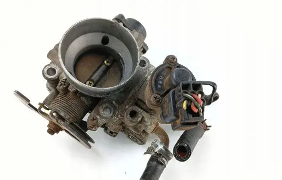 Mitsubishi Carisma Throttle valve