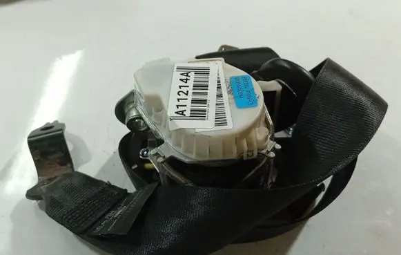 Skoda Fabia Mk2 (5J) Front seatbelt 5J0857702A