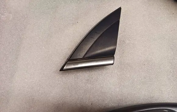 Hyundai Ioniq Fender end trim 86130G2100