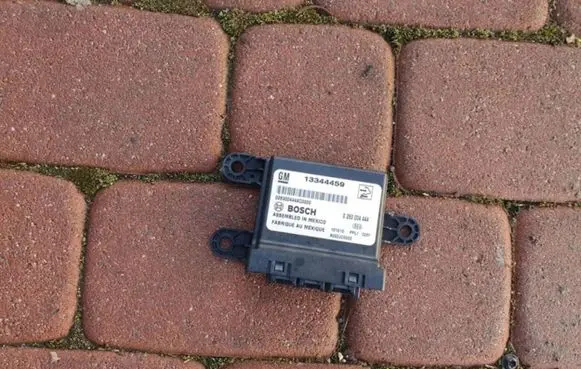 Opel Astra J Parking PDC control unit/module 13344459