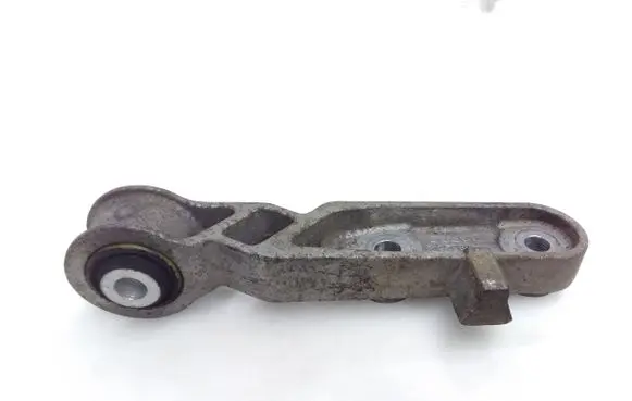 Volvo XC90 Engine mounting bracket 31359890