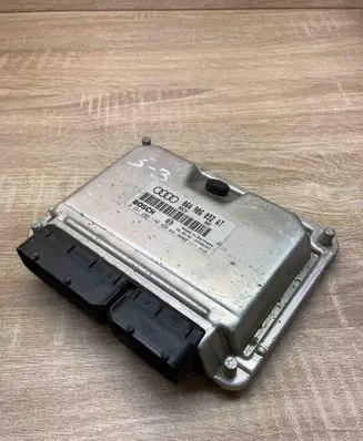 Audi A3 S3 8L Engine control unit/module ECU 06A906032AT 0261206146