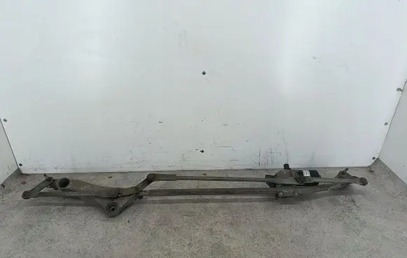 Mercedes-Benz B W245 Front wiper linkage 