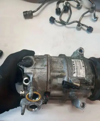 Volvo V60 Air conditioning (A/C) compressor (pump) P31404446 038956097B4