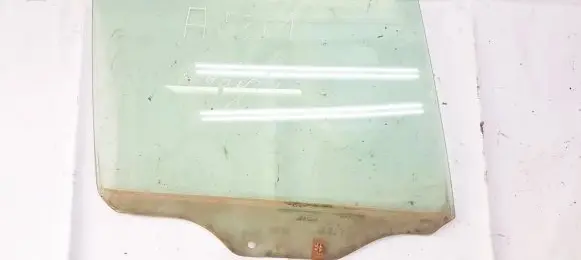 Rear door window glass