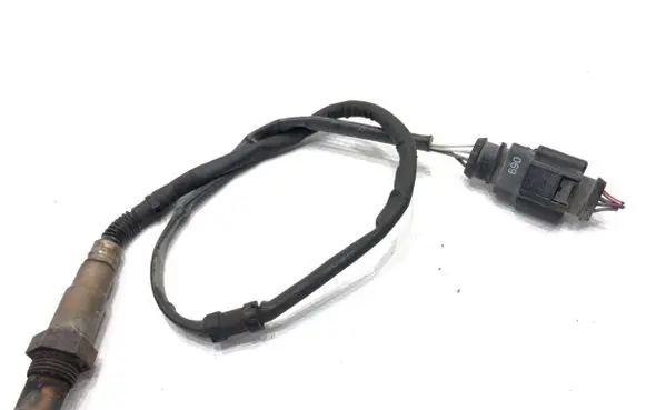 Volkswagen PASSAT B7 Lambda probe sensor 06F906262AE