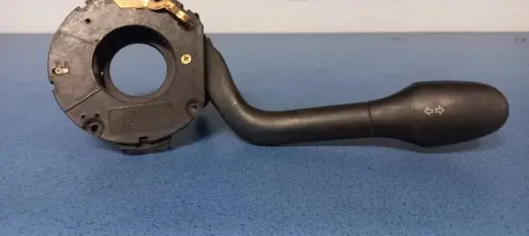 Volkswagen PASSAT B4 Indicator stalk SAE0891