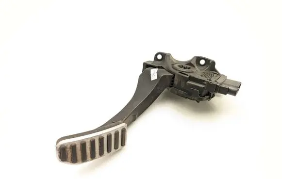 Volvo S60 Accelerator throttle pedal 31329371 6PV010834