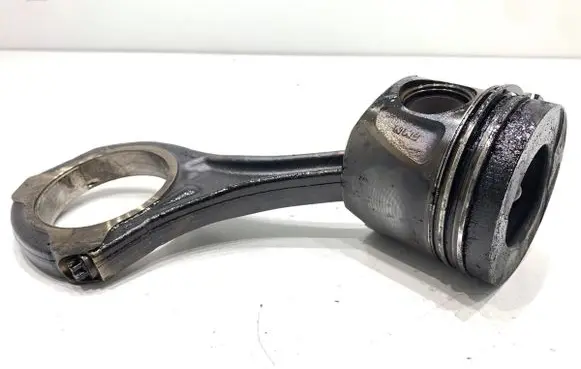 Mercedes-Benz CLS C218 X218 Piston with connecting rod 