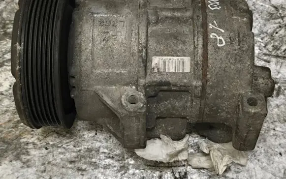 Toyota Avensis T250 Air conditioning (A/C) compressor (pump)