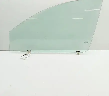 Mitsubishi L200 Front door window glass four-door 5706A957