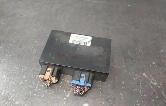 Volkswagen New Beetle Comfort/convenience module 1J0959799AH 1JM907291