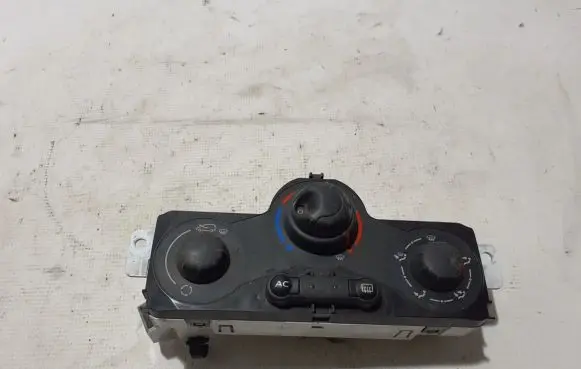 Renault Kangoo II Air conditioner control unit module 275109404R
