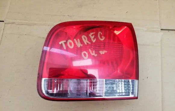 Volkswagen Touareg I Tailgate rear/tail lights 28268003 7L6945094J