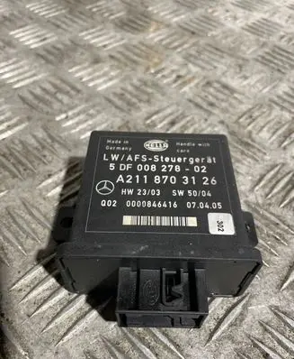 Mercedes-Benz E W211 Light module LCM A2118703126 0000846416 5DF00827802