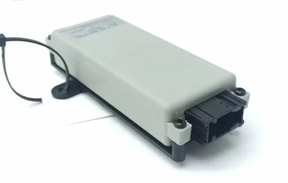 Mercedes-Benz R W251 Aerial antenna amplifier A2518201389