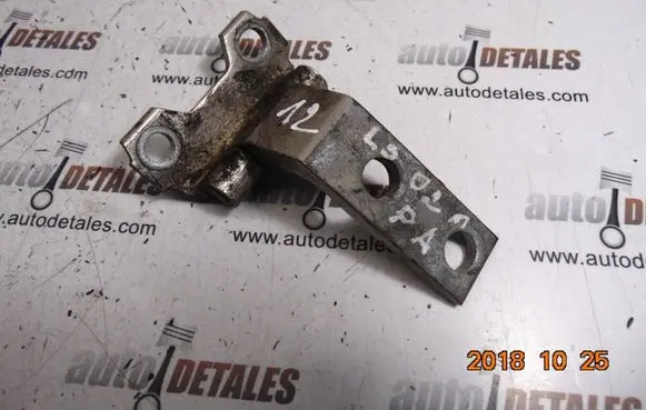 Lexus LS 430 Front door lower hinge 