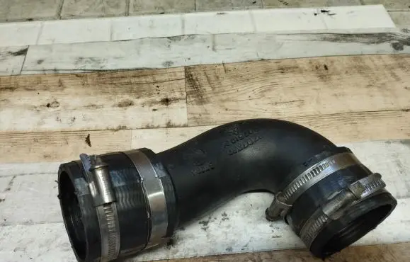 Volvo XC90 Intercooler hose/pipe 30751920
