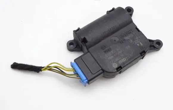 Volkswagen Golf Plus Air flap motor/actuator 3C0907511A 0132801362