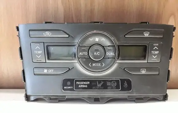 Toyota Auris 150 Climate control unit 5590002220